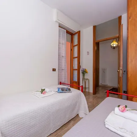Sant' Agata Apt. 01 * Carlazzo
