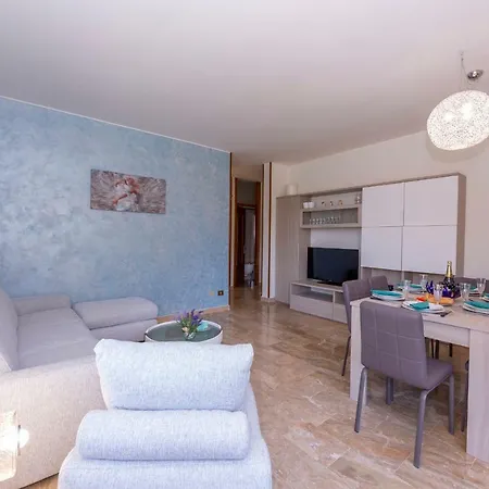 Daire Sant' Agata Apt. 01 *