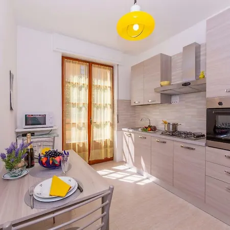 Sant' Agata Apt. 01 Daire