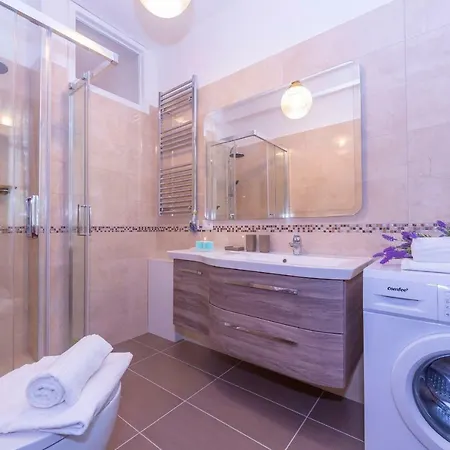 Daire Sant' Agata Apt. 01 Carlazzo